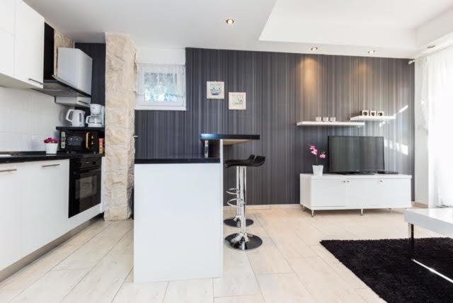 Apartments Elizabeth Biograd Na Moru Εξωτερικό φωτογραφία
