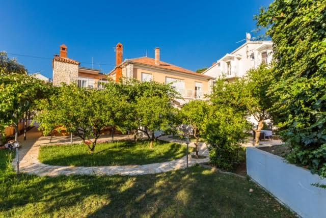 Apartments Elizabeth Biograd Na Moru Εξωτερικό φωτογραφία